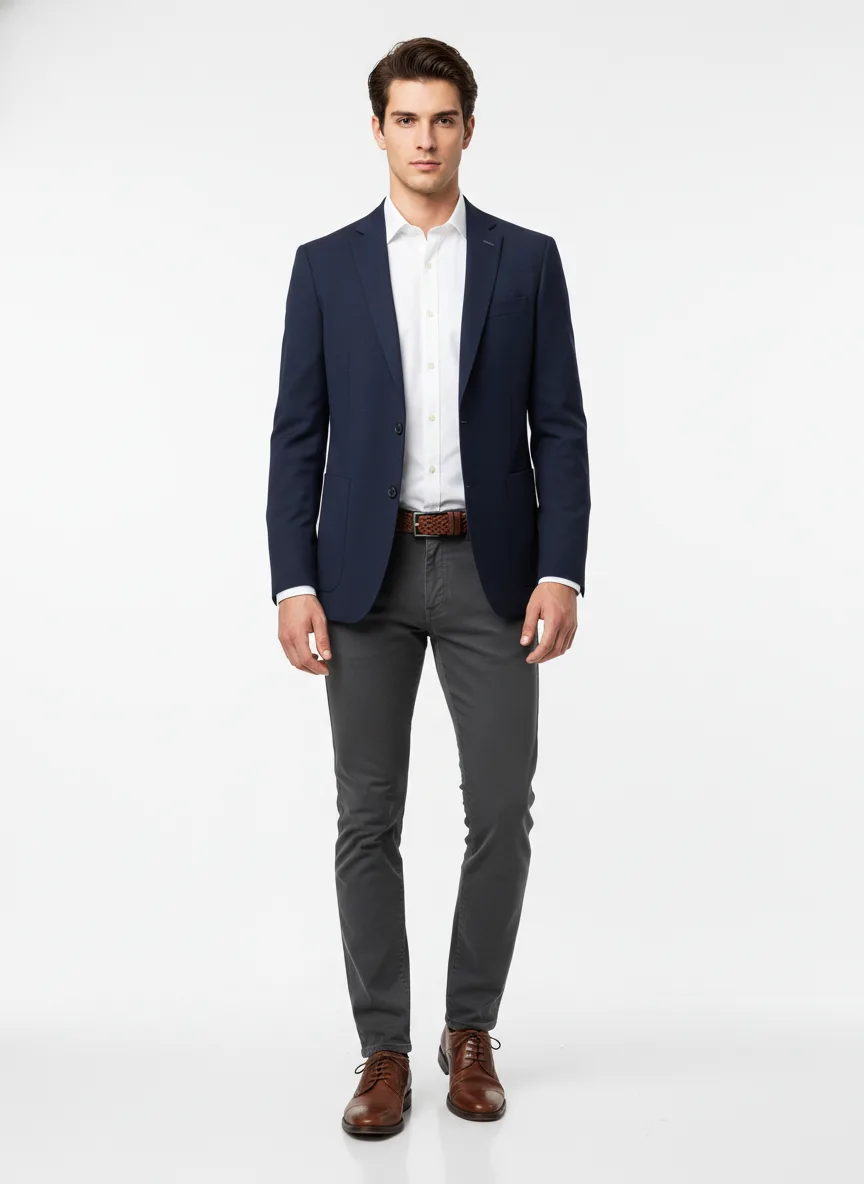 Outfit Idea for 26 year old Man, Brunette hair