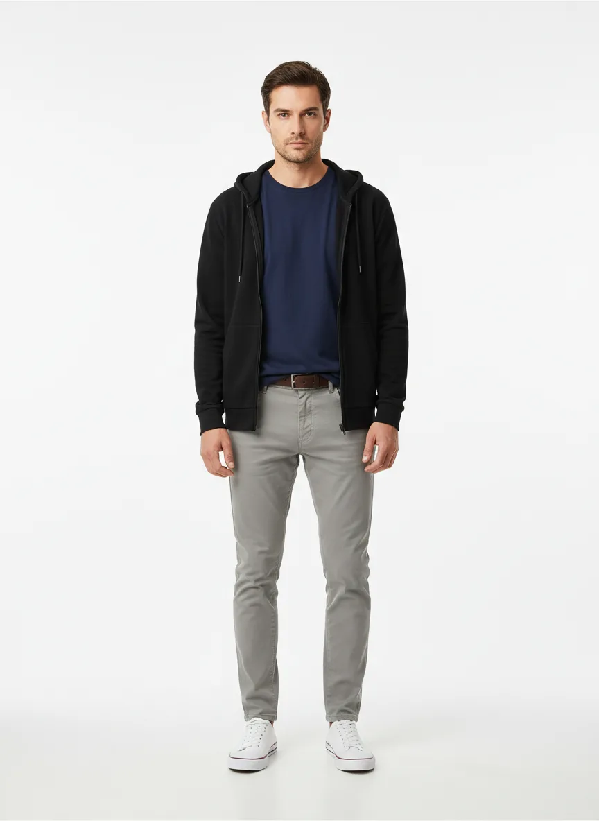 Casual Outfit Idea: Man’s brunette-friendly navy blue cotton t-shirt