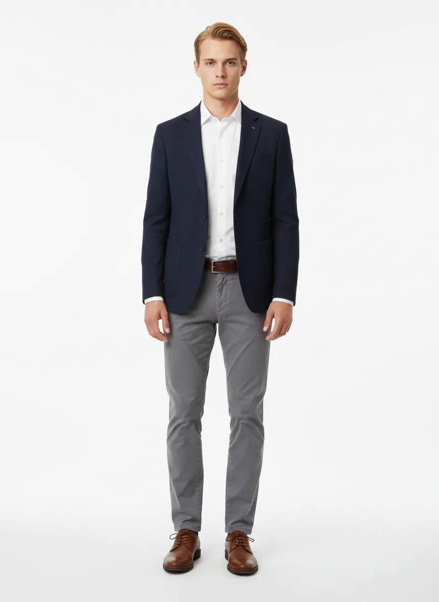 Meeting Outfit Idea: Man dunkelblauer Sakko